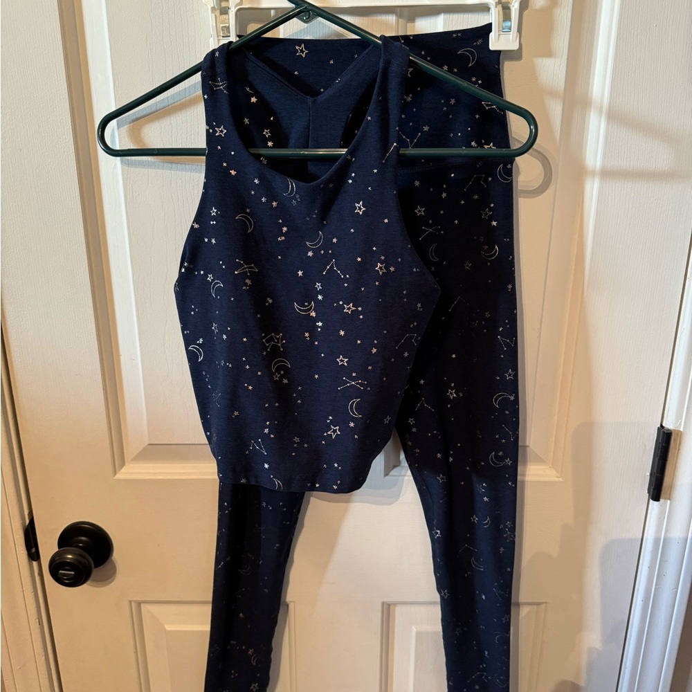 Beyond Yoga set of leggings and crop bra navy with silver stars